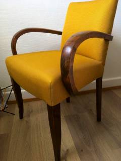 Fauteuil bridge vintage années 50, entièrement rénové par un professionnel, tissu haut de gamme de la maison Lelièvre. Dimensions : H 81, L max 58, P 47. Hauteur de l’assise: 49.