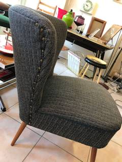 Fauteuil cocktail bleu, pur jus vintage, dimensions : H assise 41 cm, H dossier 72 cm, l dossier 64 cm.