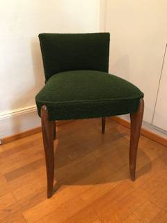 Petit fauteuil pour coiffeuse, dossier court, encombrement faible, idéal dans un chambre, entrée, salon.