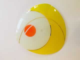 Suspension en verre decoré et tige laiton - forme disque palette design - années 1950