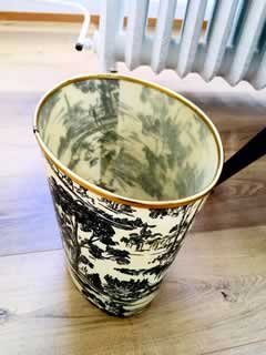 Petite corbeille à papier en fibre de verre, imprimée motif toile de Jouy.
