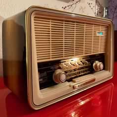 Radio TSF Graetz Komtess 611 VOLLSUPER, restaurée, année : 1958-1959.