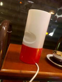 Petite lampe d’ambiance ou de chevet Targetti, en plastique, design italien circa 70, signé Targetti Sankey, dim: H 18, diamètre 8.