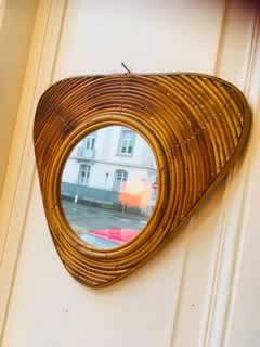 Miroir bambou triangulaire, année 50', H 37cm, l 37cm.