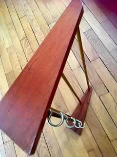 Portemanteau, scandinave, bois et métal, mural, 4 patères, et porte chapeau, L 61cm, P 27cm, H 9,5cm.