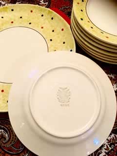 Service à dessert Villeroy et Boch, modèle IRÈNE, 8 assiettes et 1 plat, en très bon état.